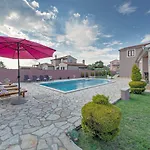 Dom wakacyjny House Klo Valtura